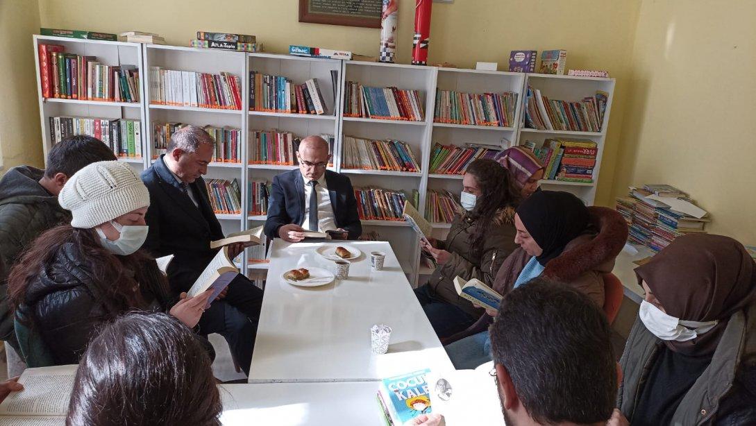 Kütüphane açılışı yapılan Mollaosman Ortaokulumuzun Kitap Takviyesi Yapıldı