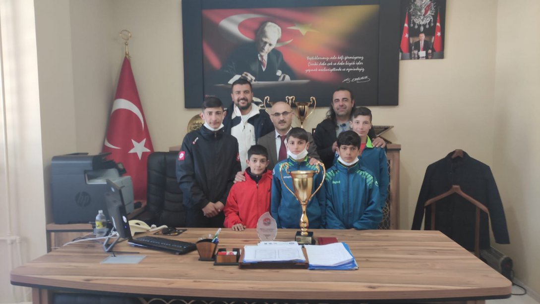 Bölgesel Kros Ligi Türkiye Şampiyonasında Öğrencilerimizden Türkiye Şampiyonluğu