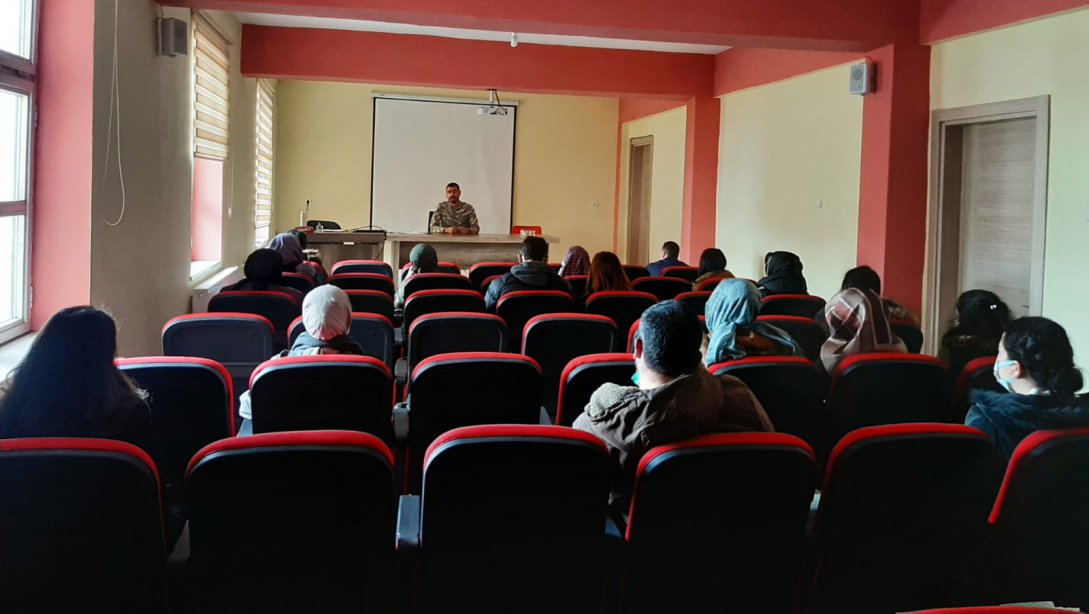 ERBAP Kapsamındaki 'Erzurum Kitap Akademisi' Okul Temsilcileri ile Değerlendirme Toplantısı