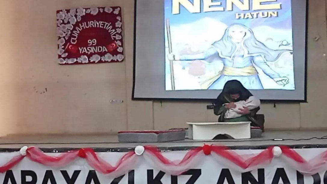 Karayazı Kız Anadolu İmam Hatip Lisesi'nin hazırlamış olduğu 29 Ekim Cumhuriyet Bayramı programı büyük bir coşkuyla gerçekleşti.